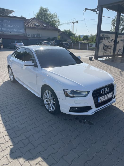 Audi A4 b8 S-line quattro