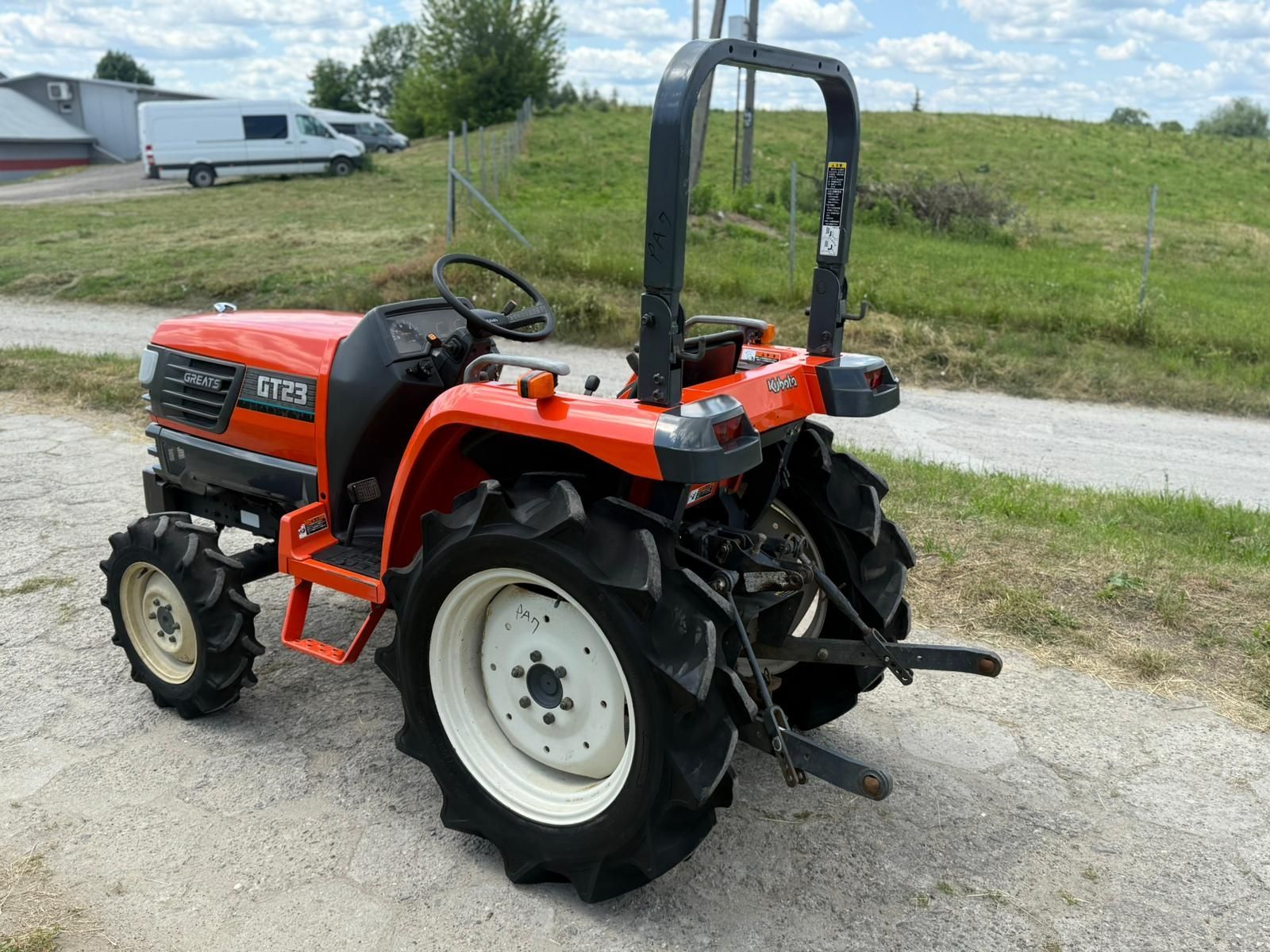 Traktor traktorek 4x4 Kubota GT23 śliczny wspomaganie 23 km