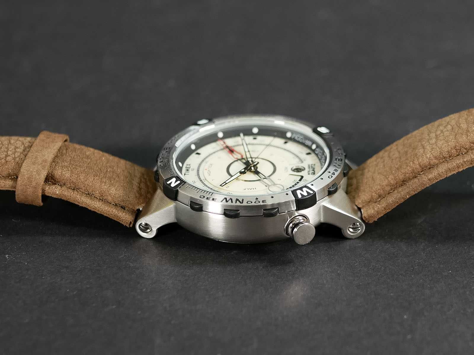 Часы Timex T2N721 Intelligent Quartz с компасом