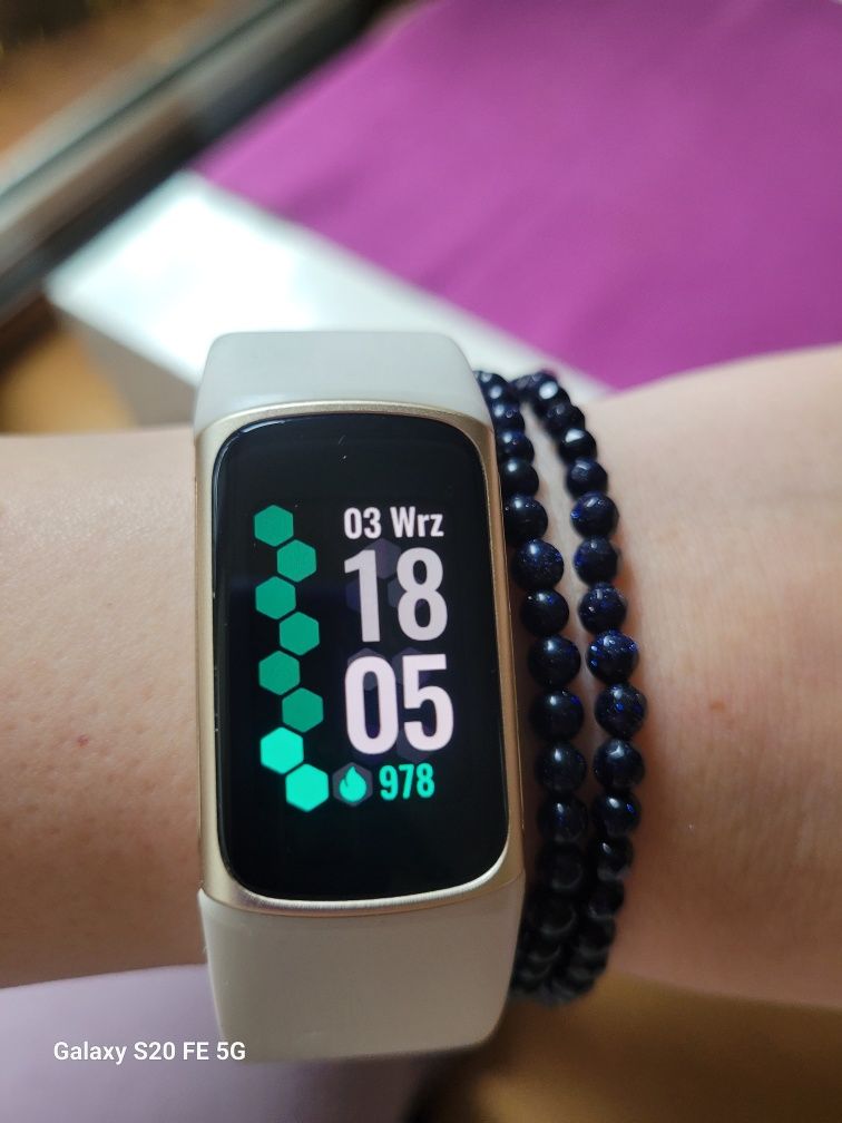 Fitbit Charge 5 bardzo dobry stan