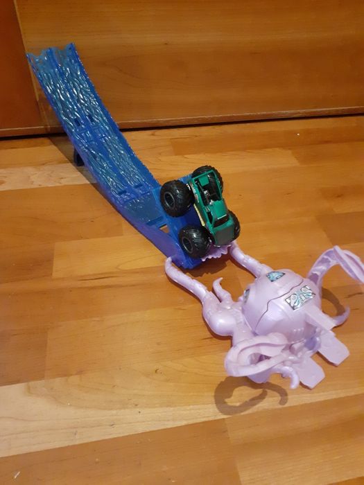 Hotwheels Monster Truck Octo Slam