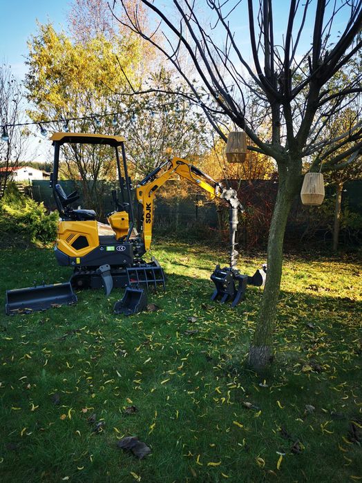 Nowa minikoparka 1200kg ze skrętnym ramieniem i osprzętem