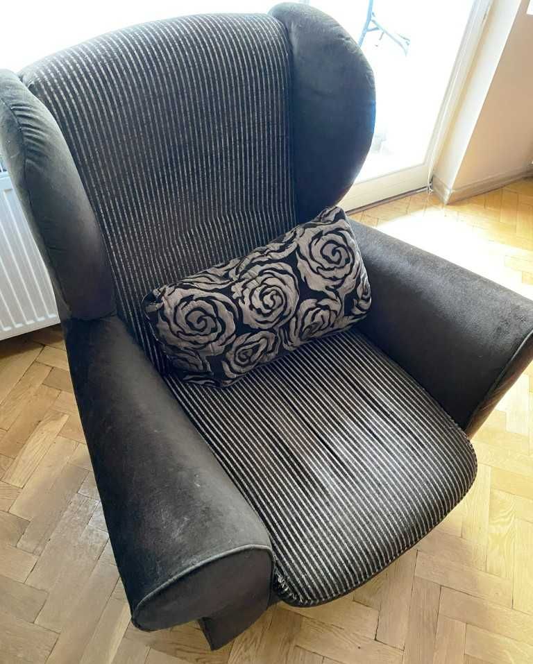 Sofa + fotel uszak + pufa - Firmy  Vinotti