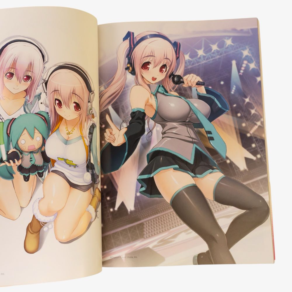Sonicomi Artbook: Super Sonico Photo Album