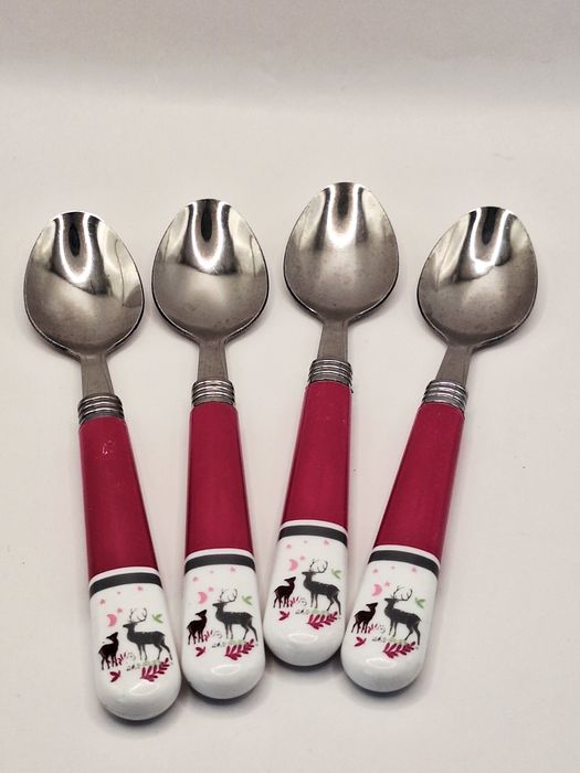 Łyżeczki do herbaty 4szt.
Długość 16.5cm