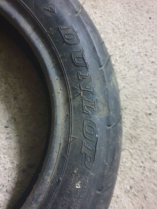 Opona nr d2 dunlop 100/90-12 jak nowa do skutera