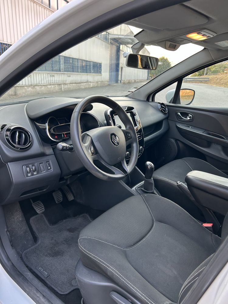 Renault Clio IV 1.5 dCi 90cv • 2014 • 150.000 km