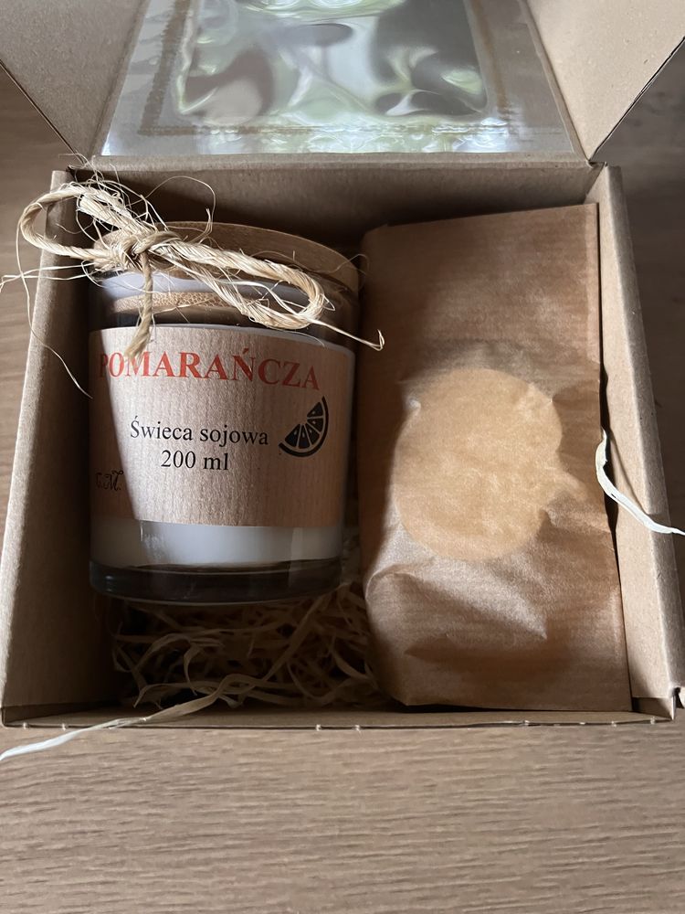 Box prezentowy świeca sojowa i wosk do kominka