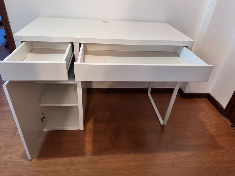 Secretária branca IKEA 105x50