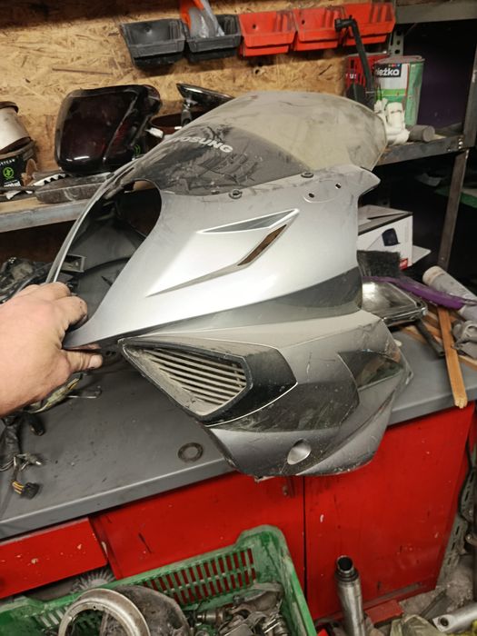 Hyosung gt650 czasza lampa stelaz