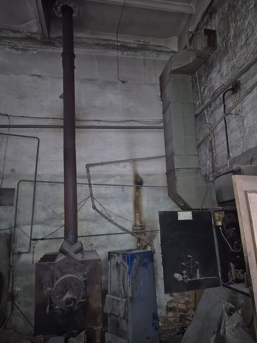 Продам сто с инструментом