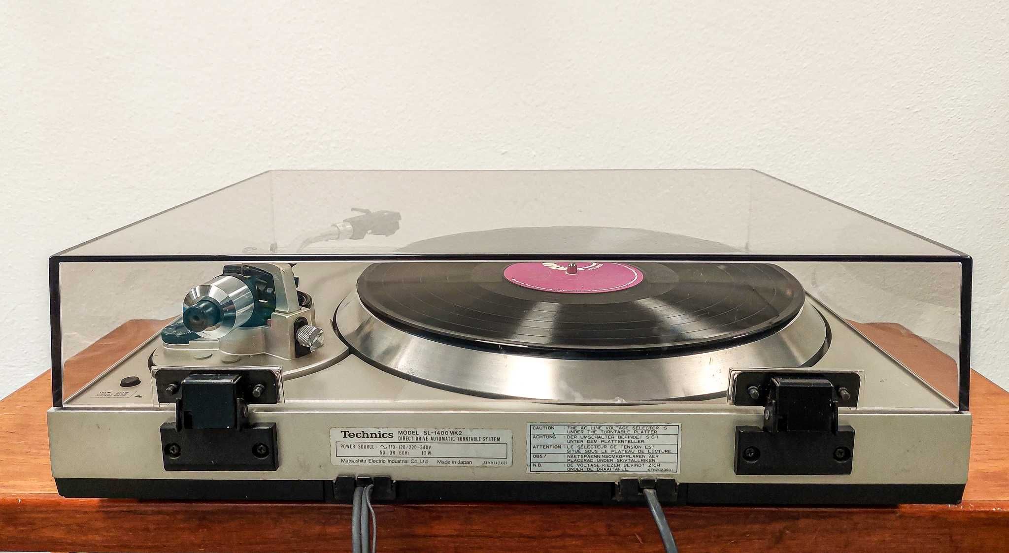 Gira-discos Technics SL-1400 MK2 c/ Shure M95ED