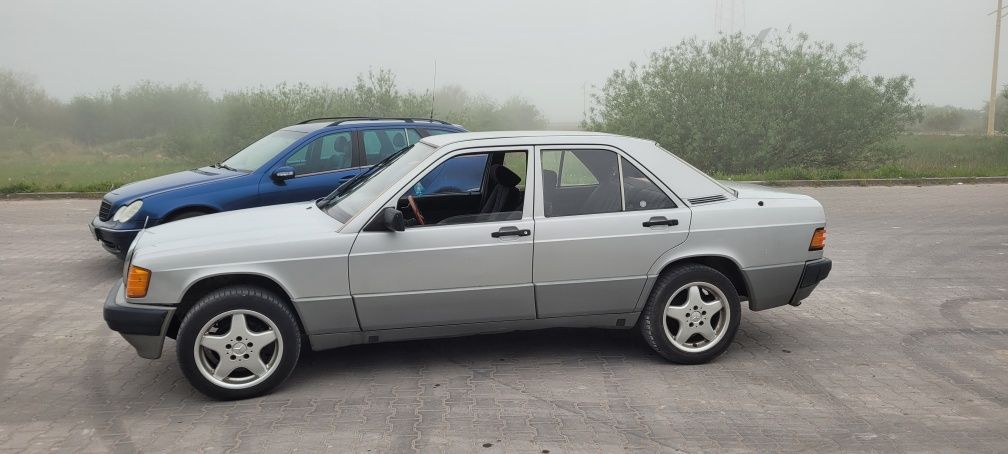 Mercedes 190E w201