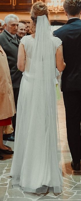 Prosta, klasyczna suknia ślubna 2 w 1, rozmiar 36/38 + welon