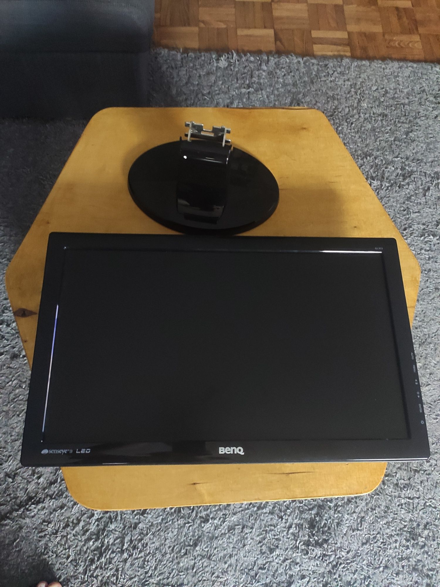 Monitor BENQ LED 17" + adapter HDMI