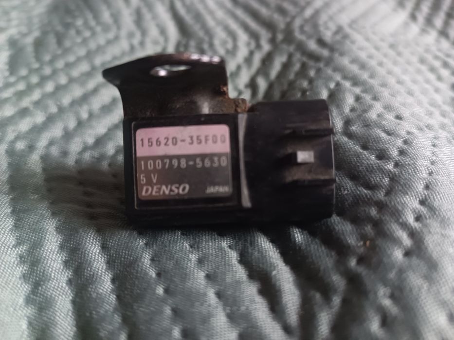 Czujnik powietrza suzuki GS XR 1000