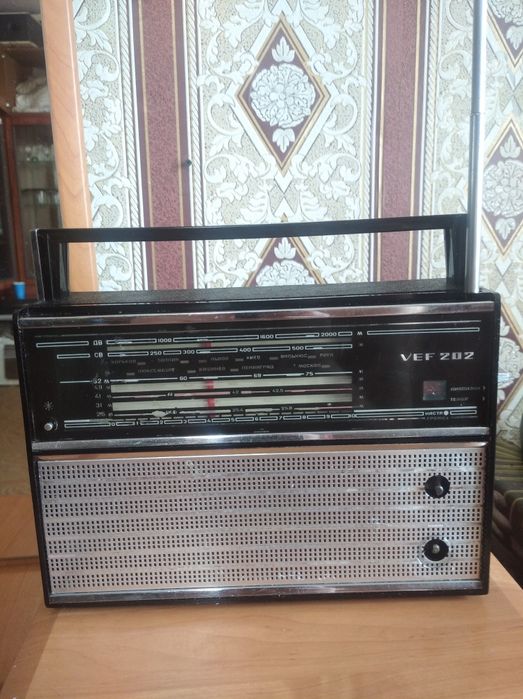 Радіоприймач Веф і Кварц