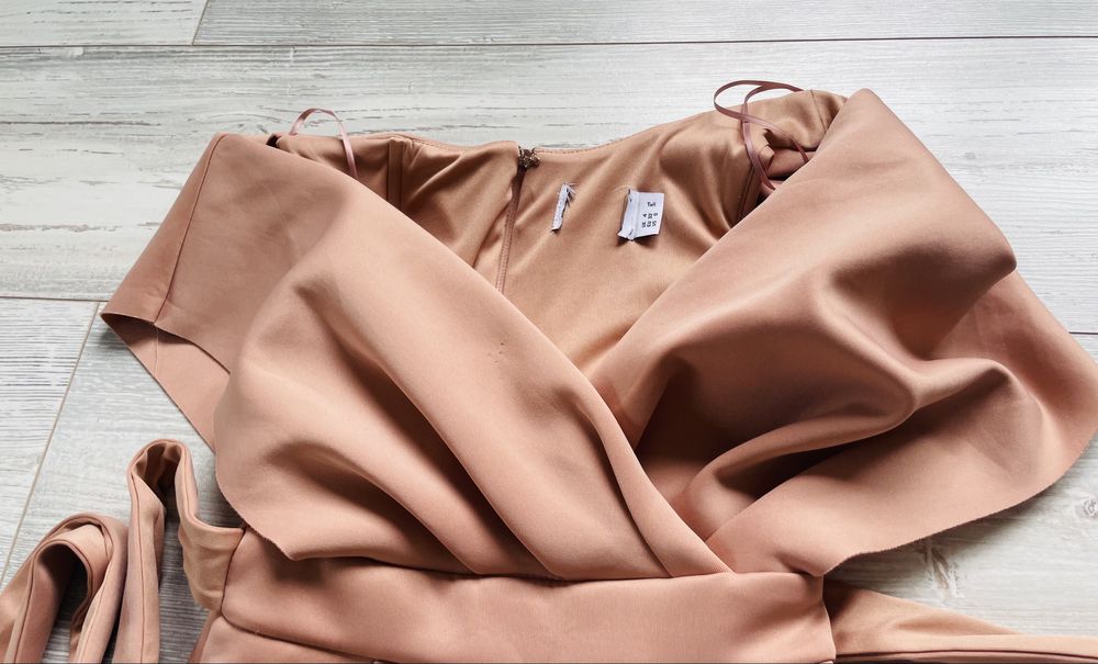 Kombinezon XS/S bez morelowy Asos