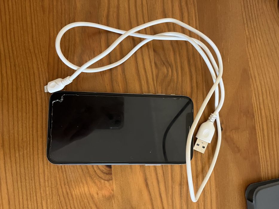 Iphone X // 64 GB