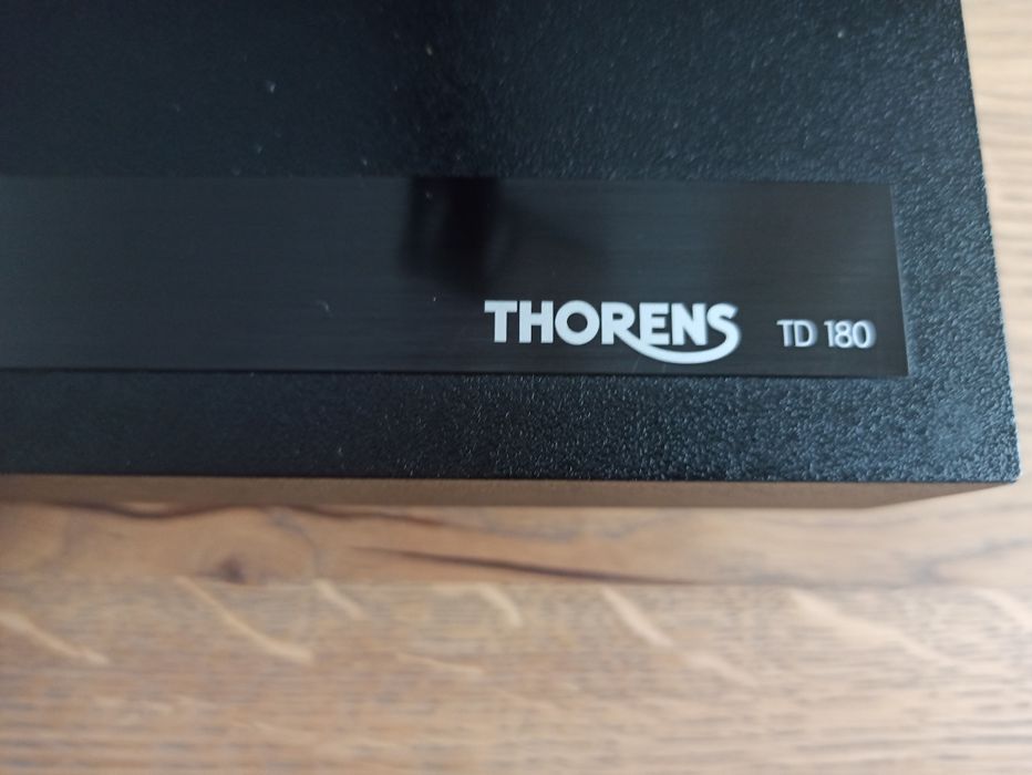 Gramofon Thorens TD180