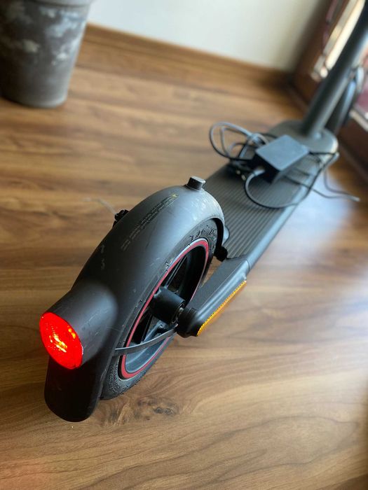 Hulajnoga elektryczna Xiaomi Scooter 4 PRO