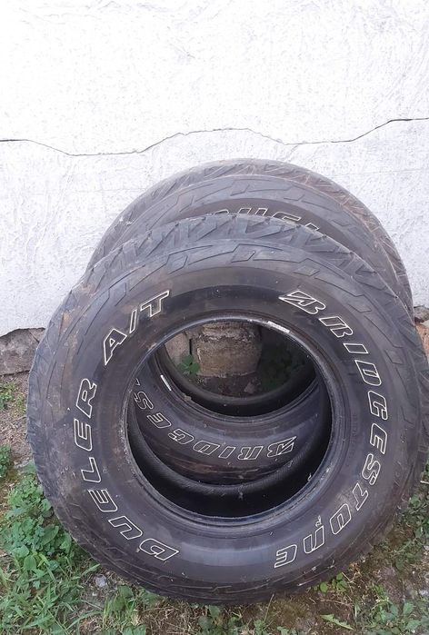 Два скати до джипа 275/70/R16. Ціна за два.