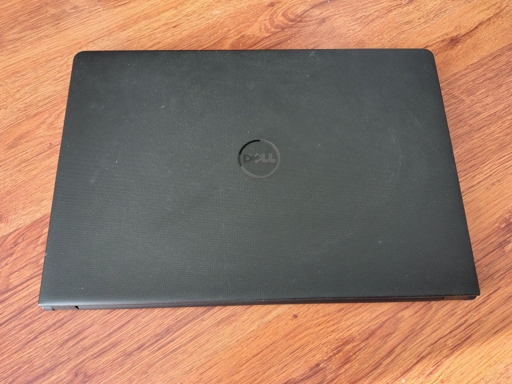 Laptop DELL 15 cali, Intel Core i5, 4 GB RAM,