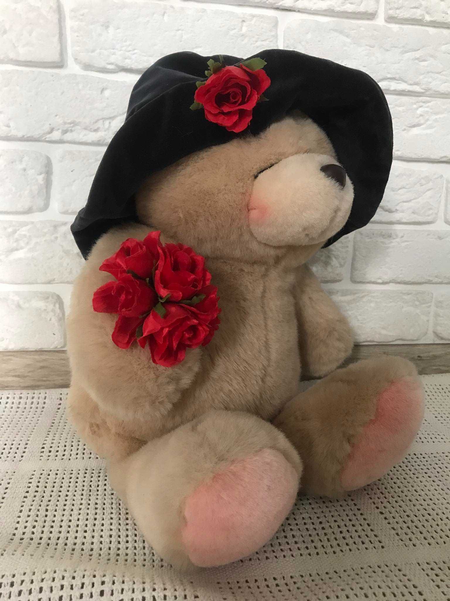 Мягкая игрушка Мишка с розами в шляпе Brownsword