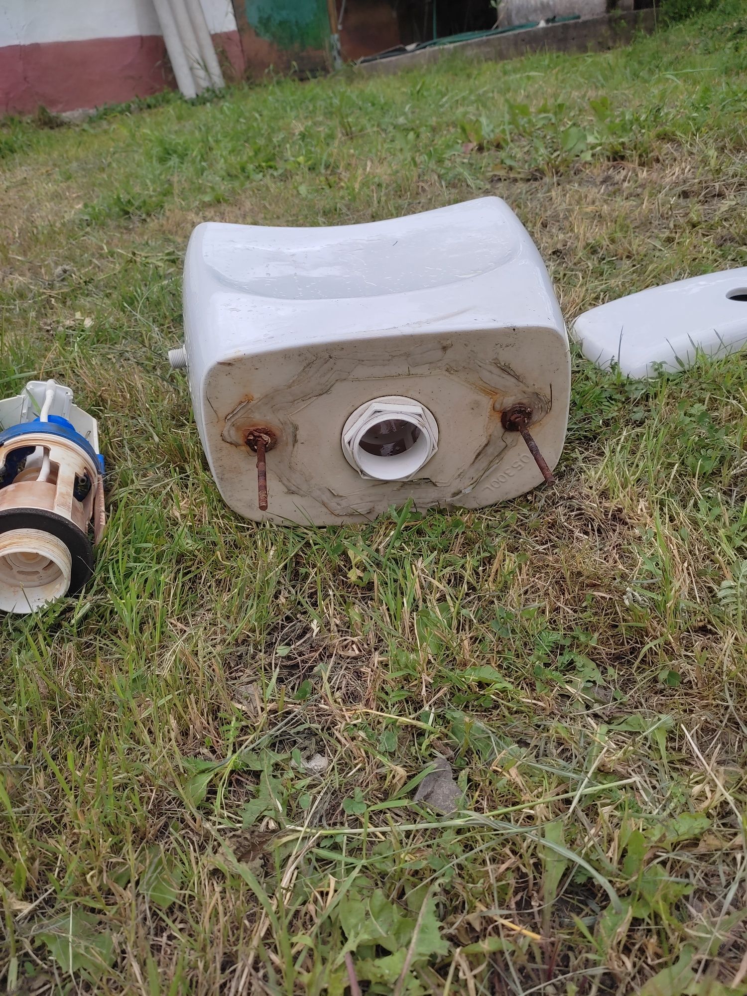 Бачок до унітаза