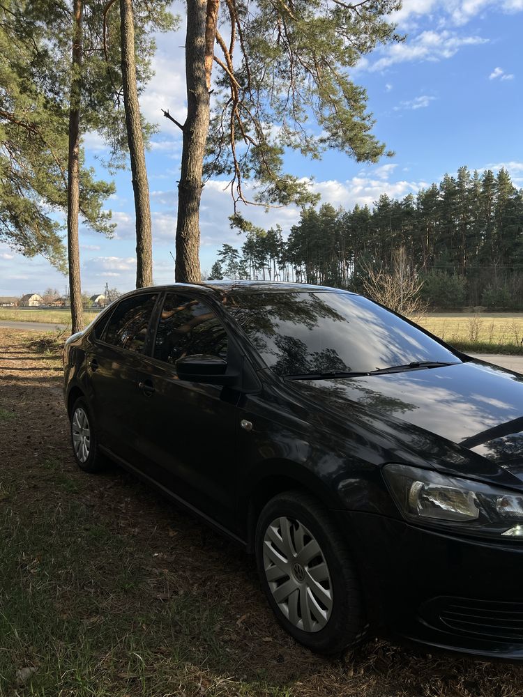 Volkswagen_Polo sedan