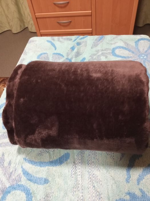 Плед новый150х170 двусторонний.