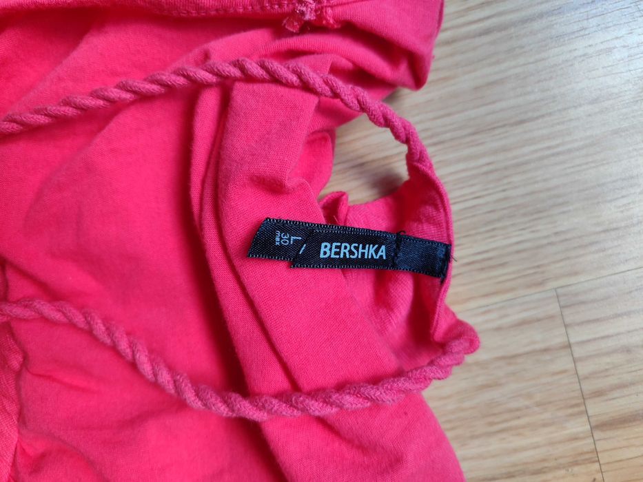 Sacoor, Salsa, Beneton, Mango, Desigual, and Berska Blouses and Dresses64552055215362122