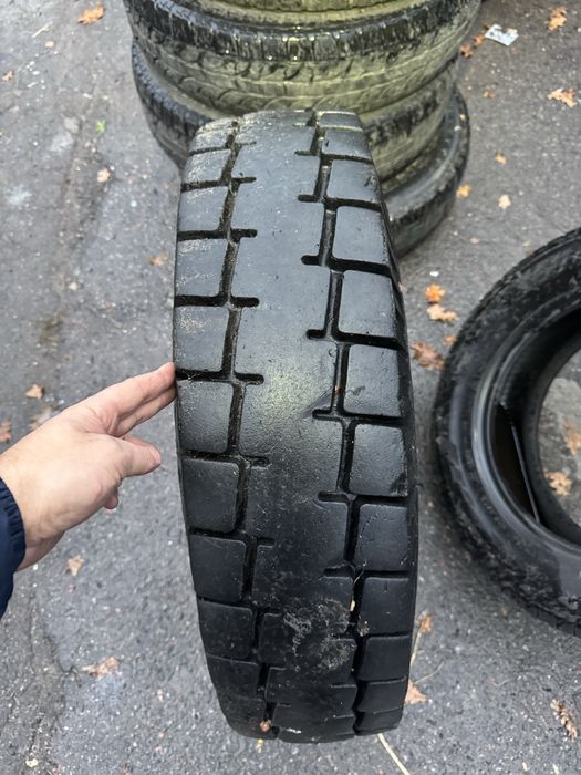 Колесо шина трактор