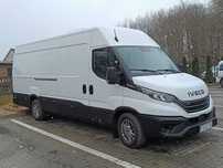 Wynajem busa IVECO Blaszak DĘBNO