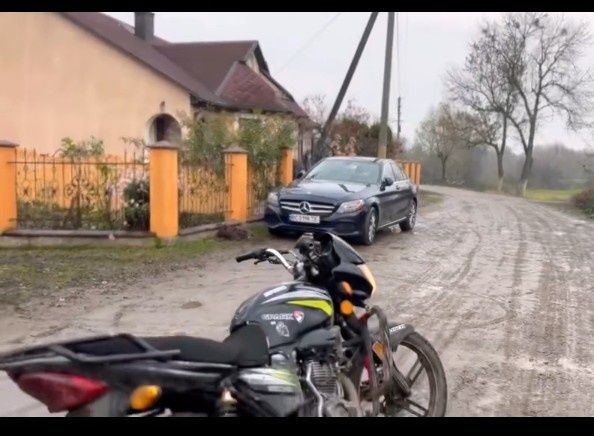 Документи є з салону