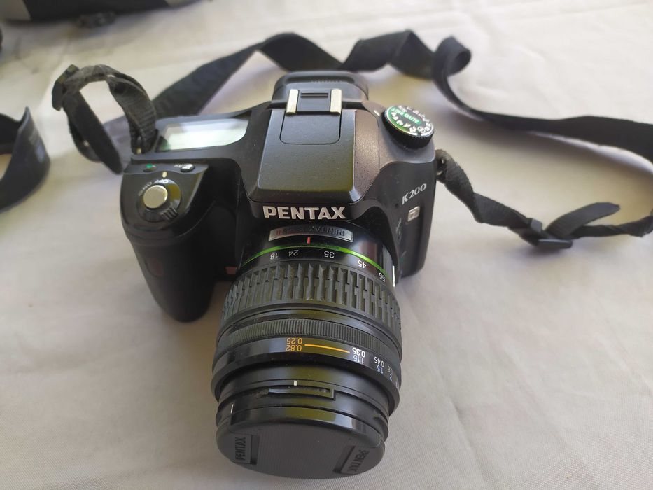 Maquina fotográfica PENTAX K200