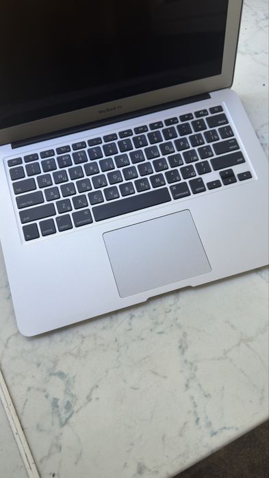 Продам MacBook Air 13 2015 года