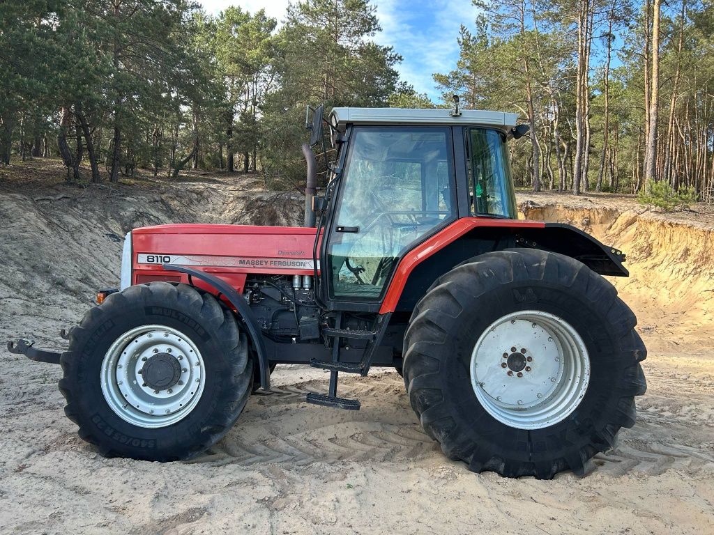 Massey Ferguson 8110
