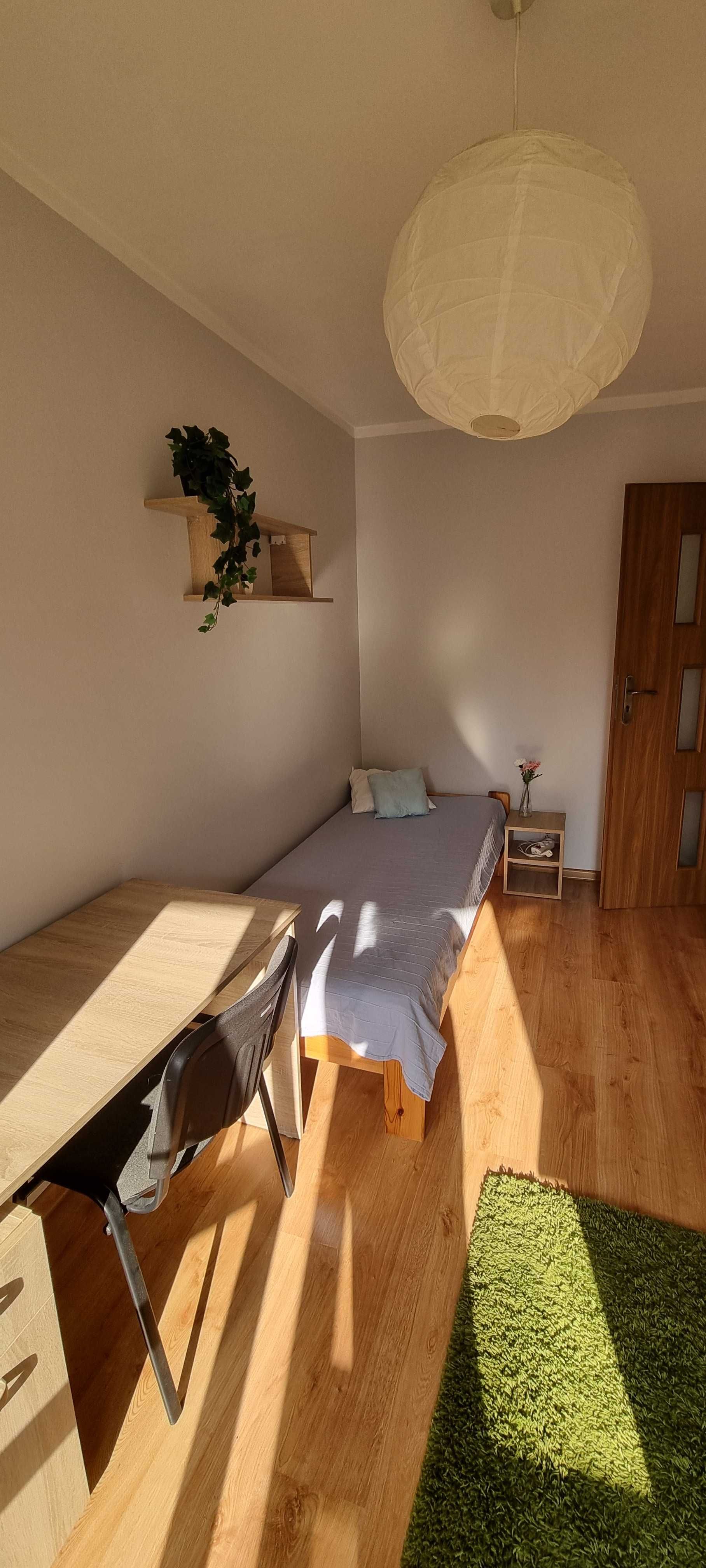 Duży pokój z balkonem Serenda Dobrego Pasterza Promienistych Opolska