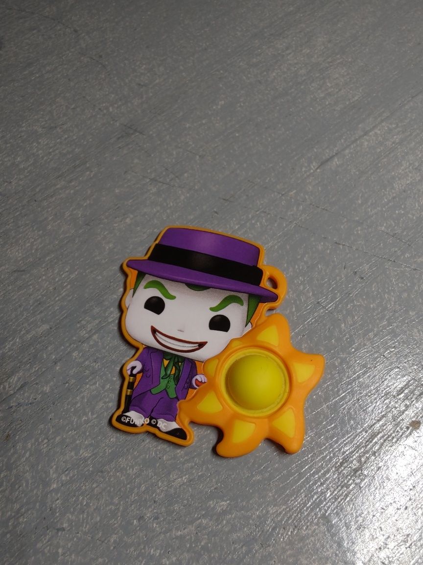 DC Super Heroes Kinder Joy Funko Pop Joker Pop it