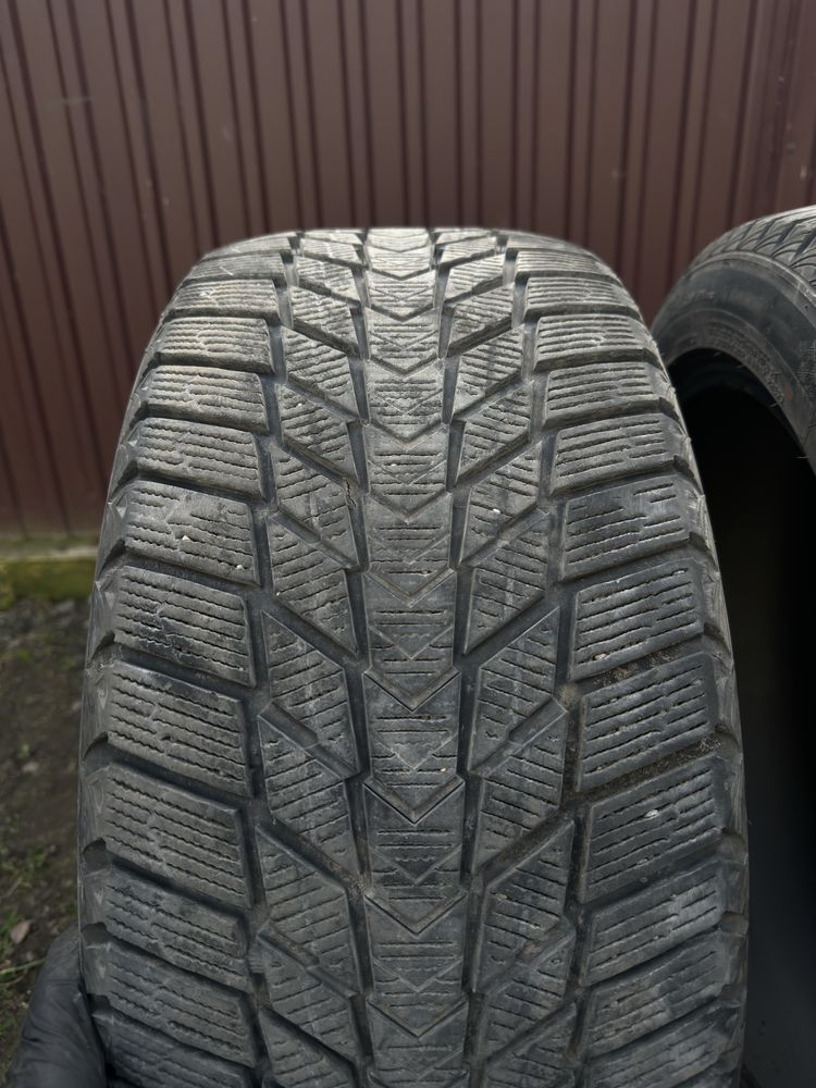 Шини зима 4шт 245/45 r18