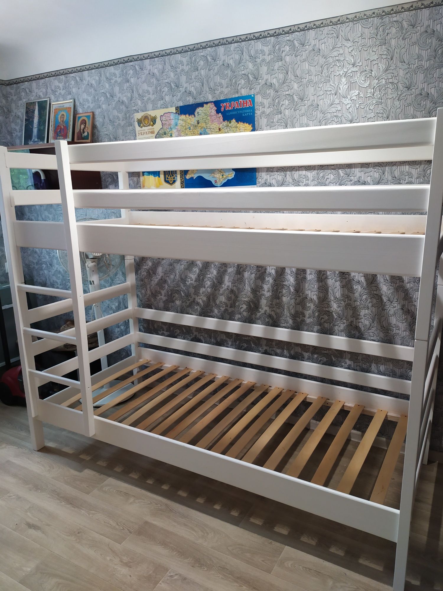 Продается детская двухярусная кровать в новом состоянии