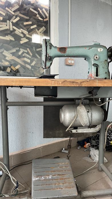 Продам промислову швейну машину 1022М