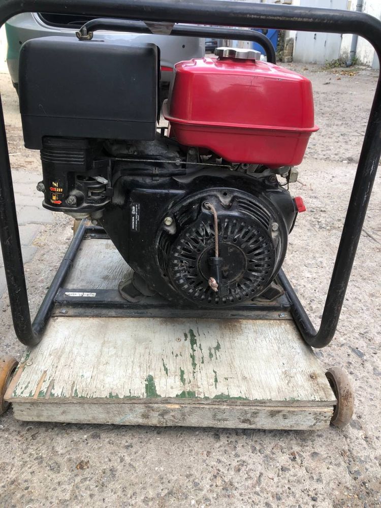 Продам генератор Honda EZ4500