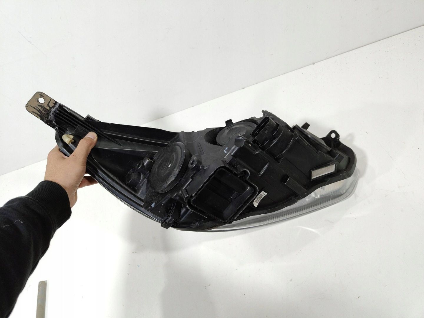 Ford focus mk3 lift 14-18 lampa lewy przod +led ciemna