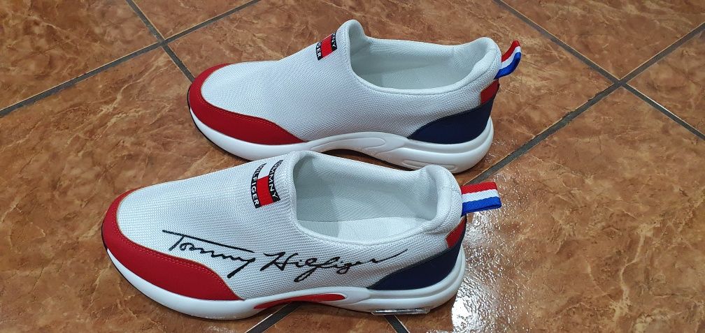 Buty sportowe Tommy Hilfiger 40, nowe damskie adidasy