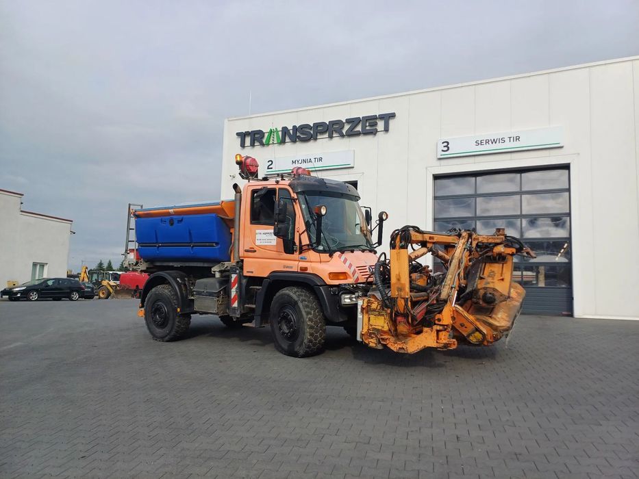Unimog U 500  Unimog U 500 Zabudowa kosiarka i piaskarka