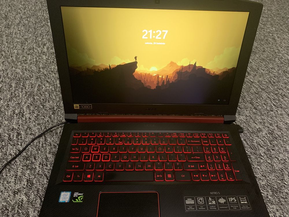 Acer nitro 5 i5  gtx 1050 ti