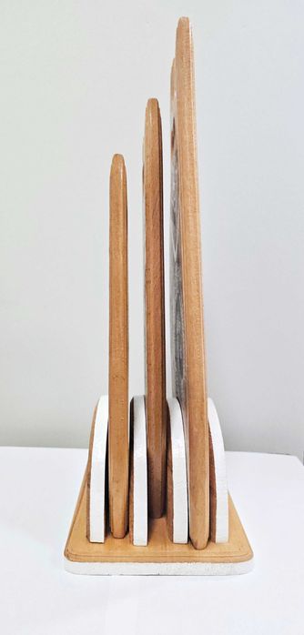 Na prezent koty na deskach