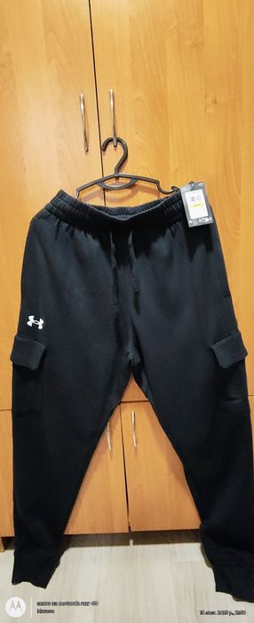 Штани чоловічі Under Armour UA Rival Fleece Cargo Jogger чорні.